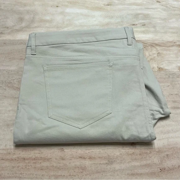 AWAY The Staple Pant - Picture 11 of 11